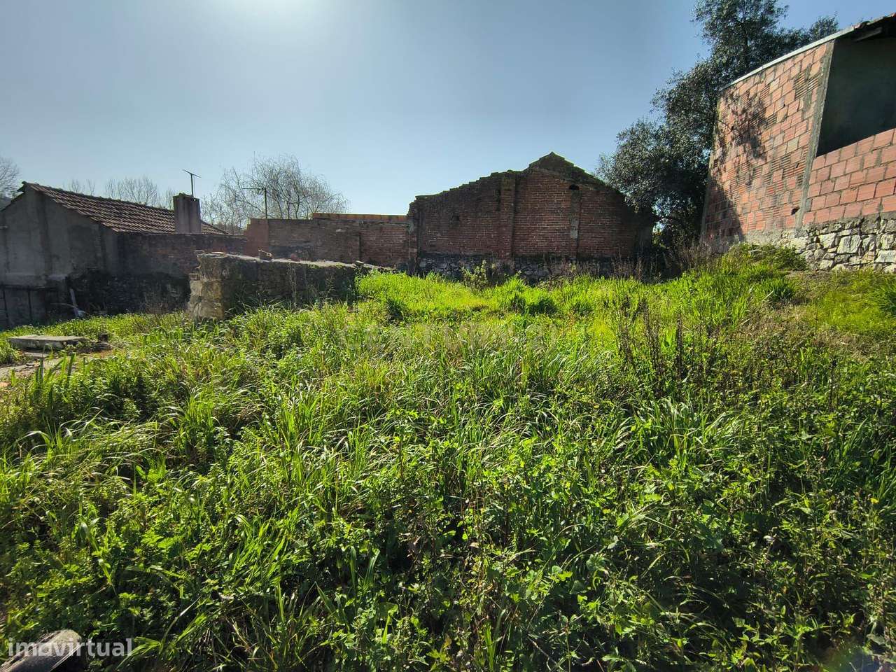 Moradia T2 em Alpedriz – Um investimento com múltiplas possibilidades-16