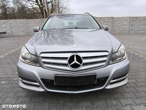 Mercedes-Benz Klasa C 180 T BlueEFFICIENCY 7G-TRONIC Avantgarde - 13