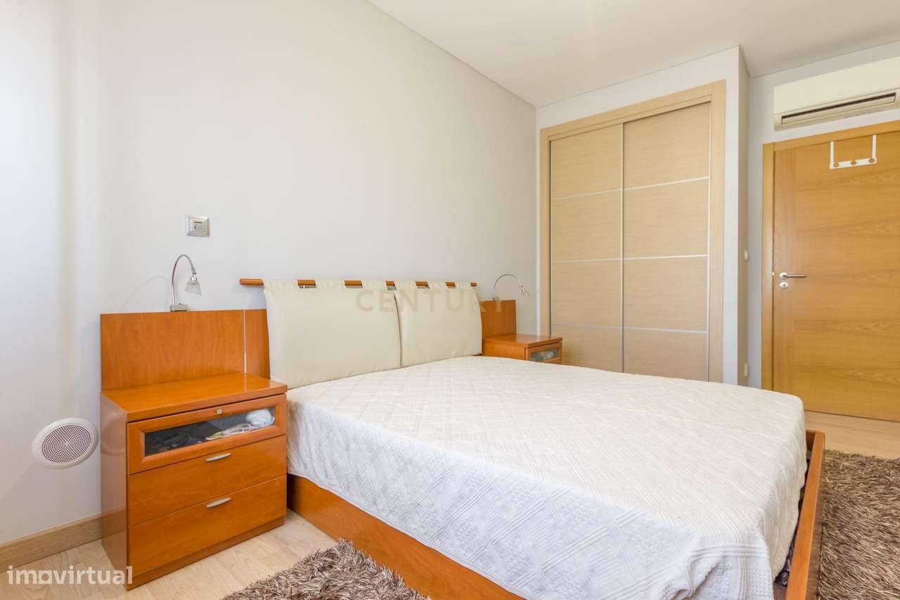 Apartamento T3 com Suíte, Arrecadação e Parqueamento – Conforto, Espaç-14