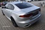 Jaguar XE 2.0 D180 AWD R-Dynamic SE - 18