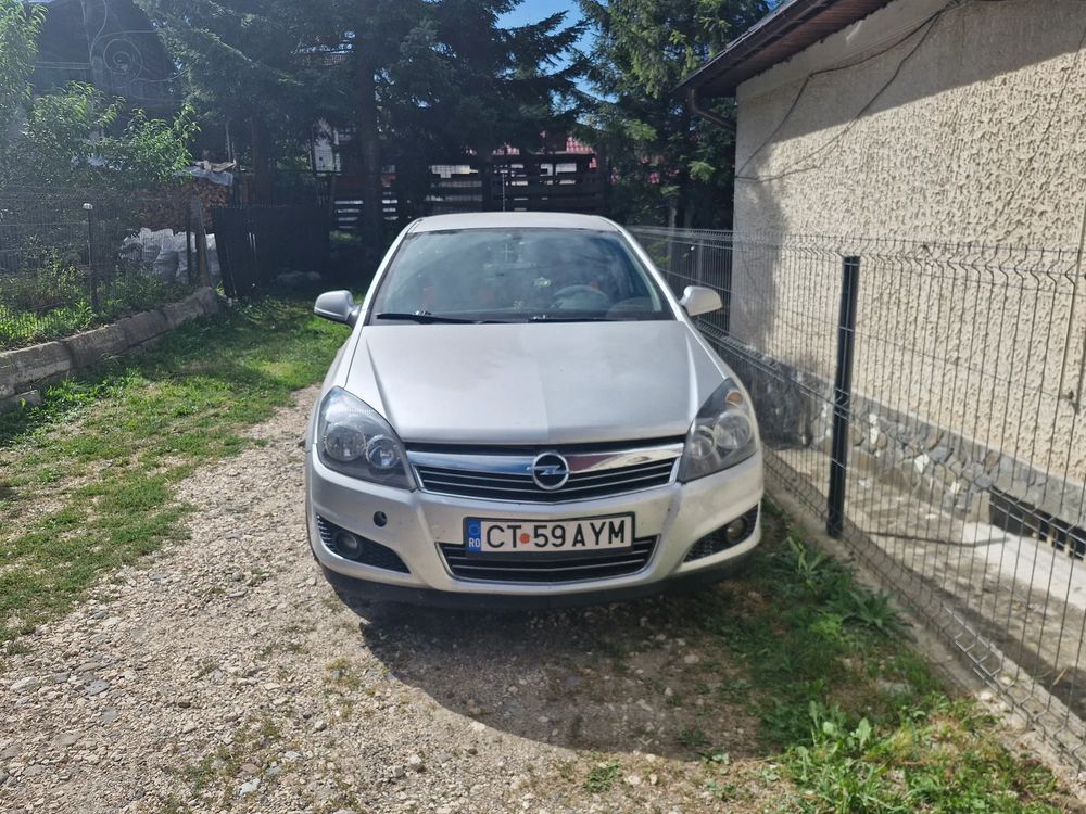Opel Astra H [2004 - 2010] 1.6i Essentia 2011