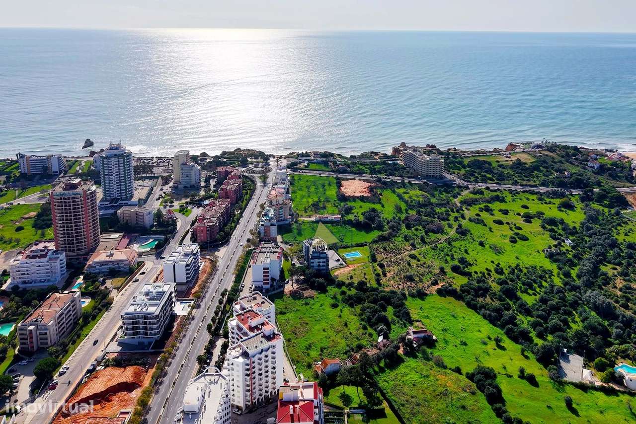 Apartamento de 2 Quartos com Vista Mar e Piscina  a 300m da Praia da R-36
