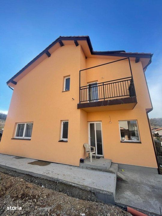 Duplex de vanzare, 84 mp si 400 teren in Gilau! Posibilitate schimb cu