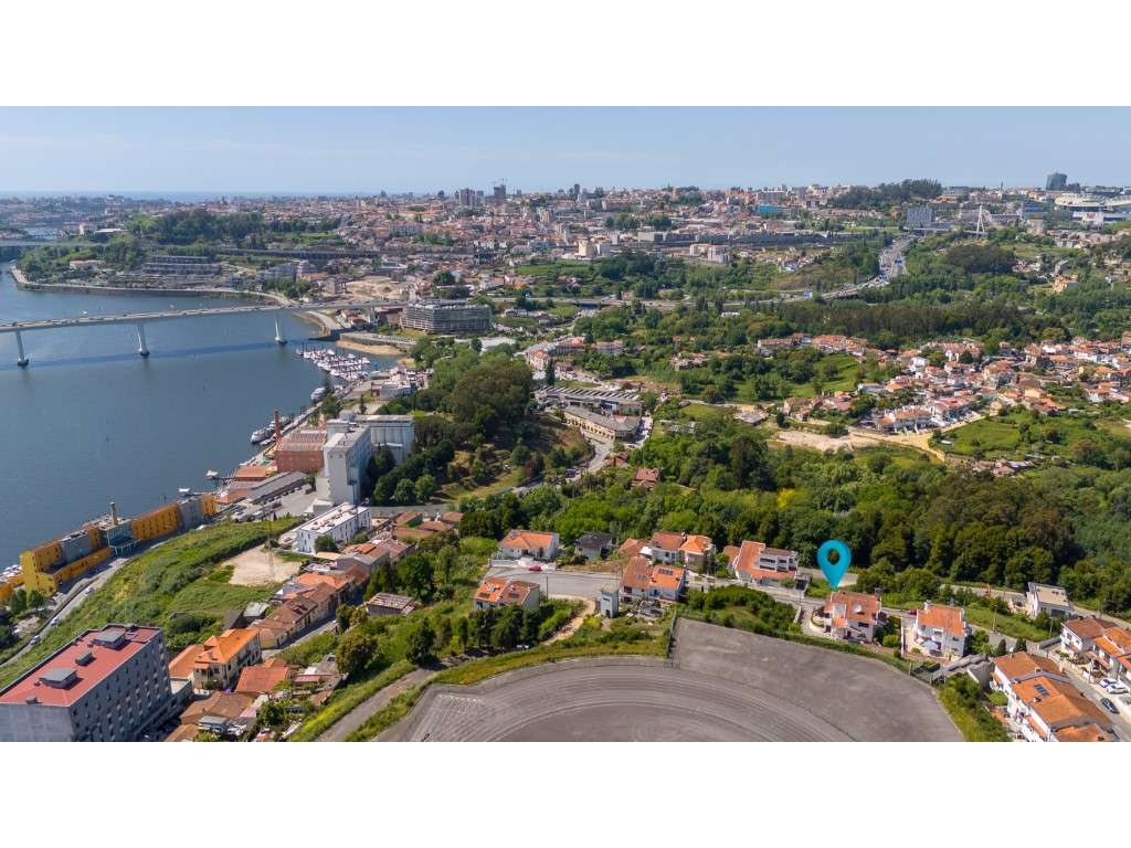 2 Lotes de terreno para construção junto à marina do Freixo-10