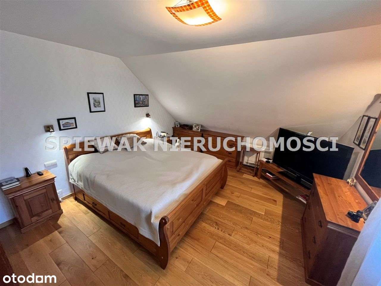 Dom w Jaworzu przy Parku Zdrojowym i tężni-17