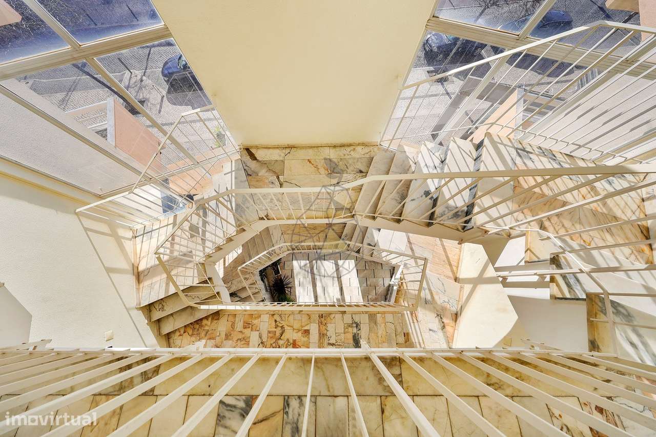 Apartamento  T1 +1 , com Licença de Alojamento Local na Primeira linha-26