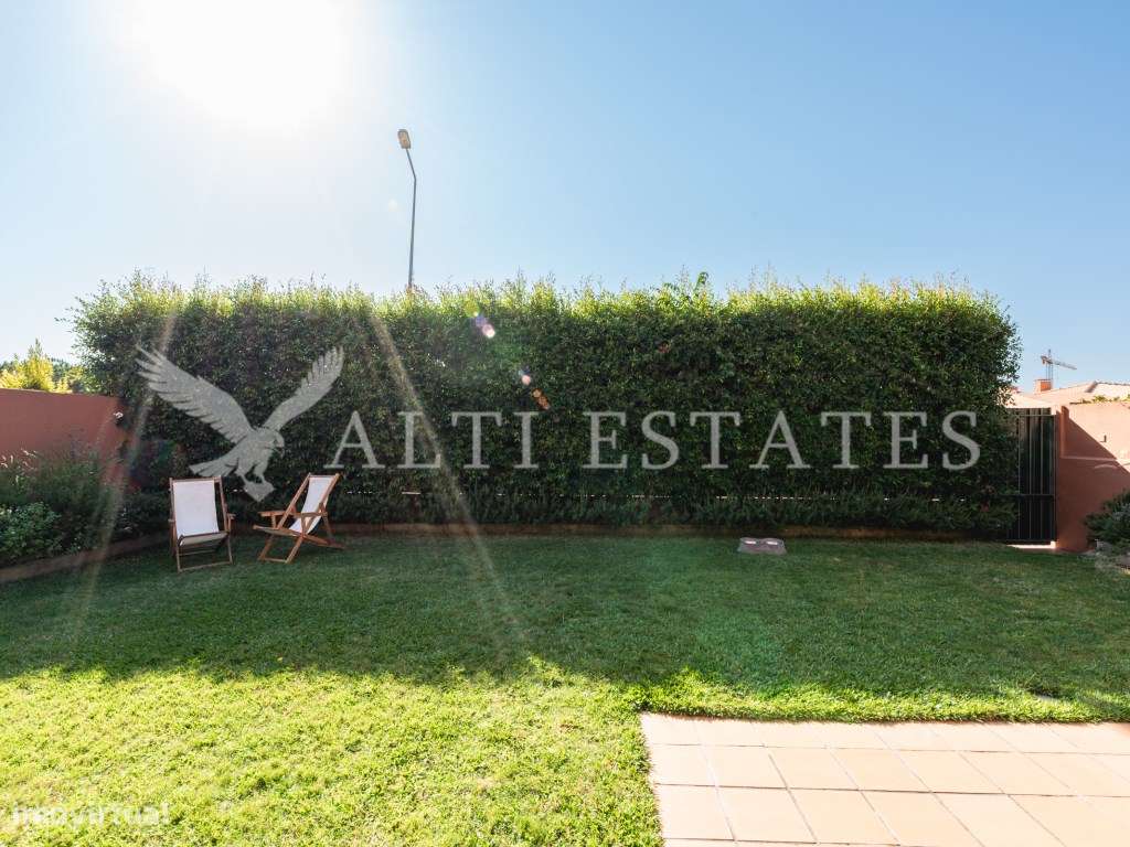 Apartamento T4 no prestigiado Monte Estoril.-35