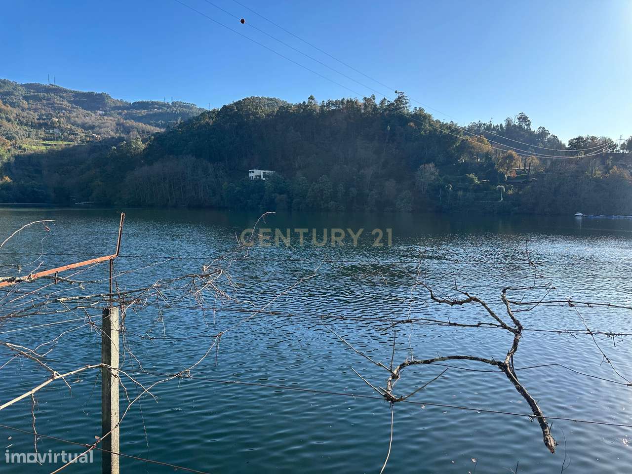 Propriedade única no geres , duas casas com acesso ao rio (No rio Cald-11