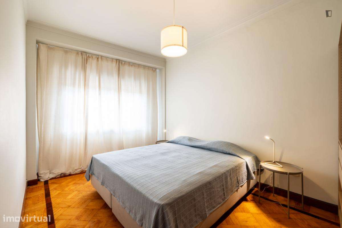 Quarto - localizado em Cedofeita Porto - Grande imagem: 4/6