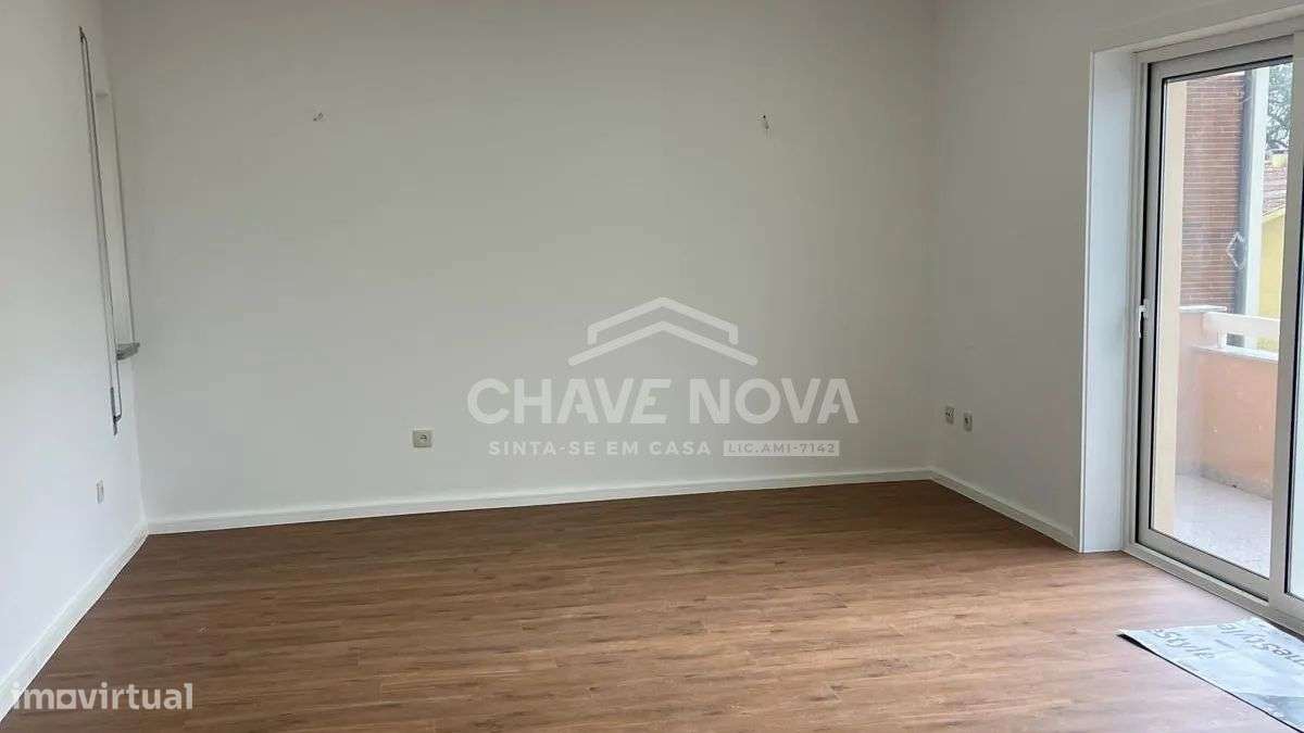 Apartamento T3 | Remodelado | Águas Santas-5