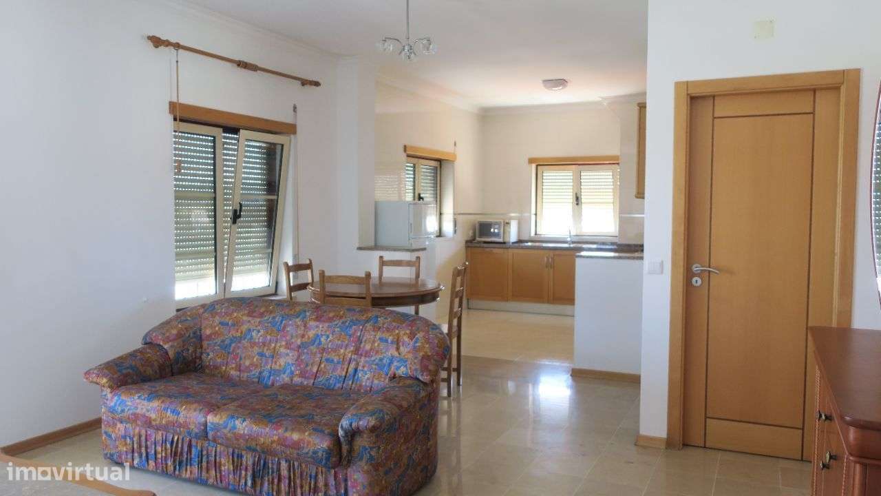 Apartamento T1 Mobilado - Fátima - Grande imagem: 3/11