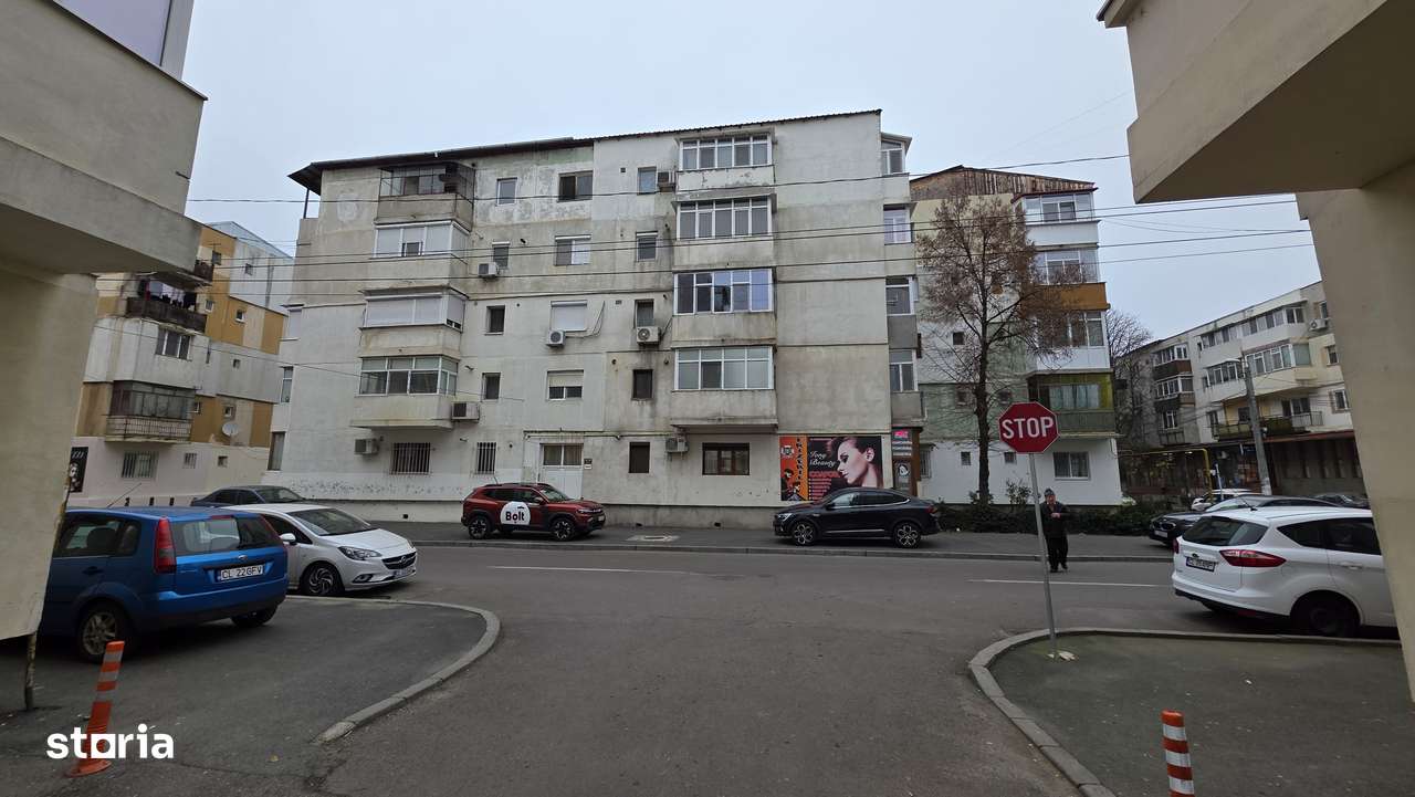 Vand ap cu 3 camere zona Orizont - Posta 4-0