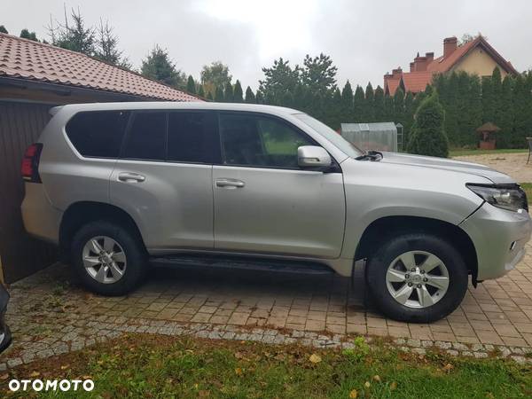 Toyota Land Cruiser LC 2.8 D-4D Prestige - 4