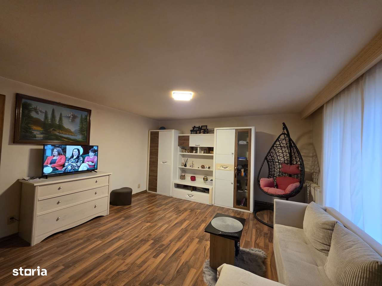 Casă spațioasă cu etaj, utilități complete și piscină – Simeria, HD-10