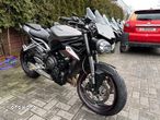 Triumph Street Triple - 1