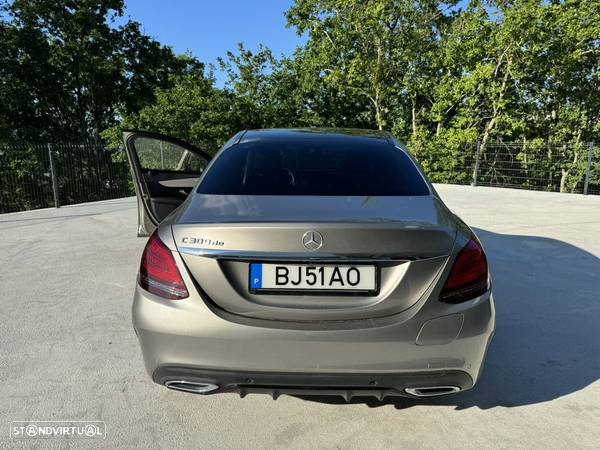 Mercedes-Benz C 300 de AMG Line - 29