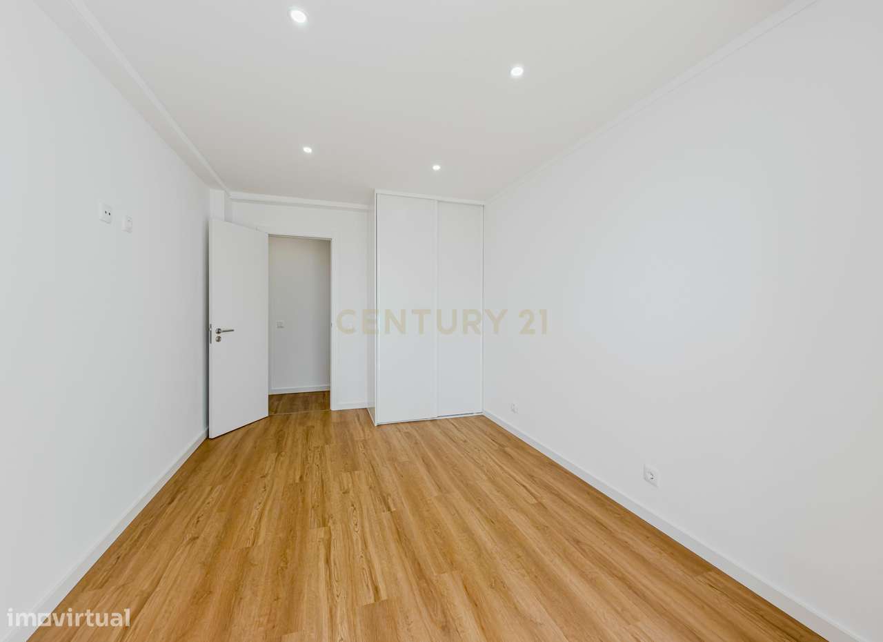 Apartamento 3 assoalhadas, remodelado com acabamentos de charme, situa-10