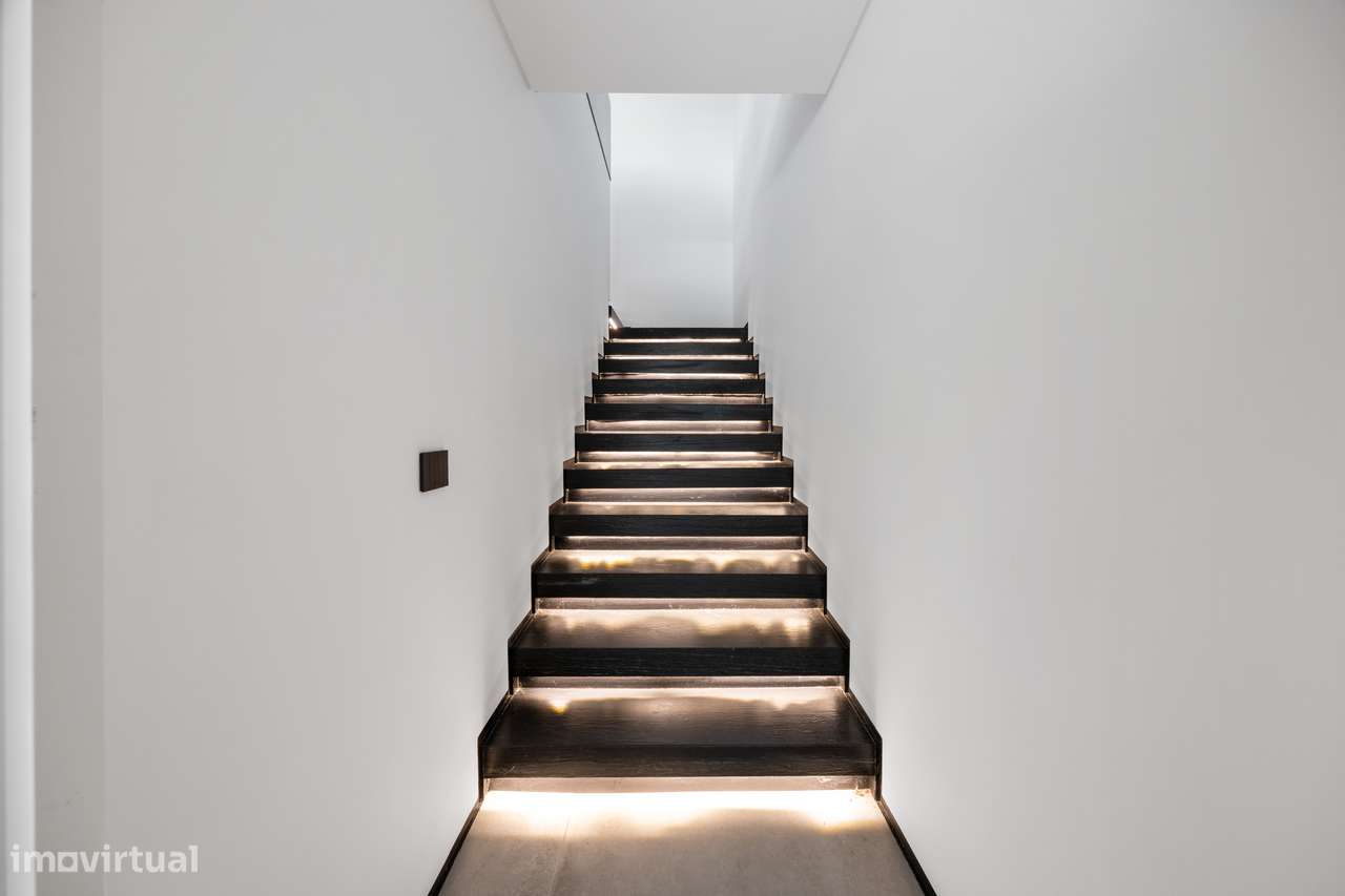 T4+1 Nova Moradia de Luxo Contemporânea em Cascais | 649 m² ABC-19
