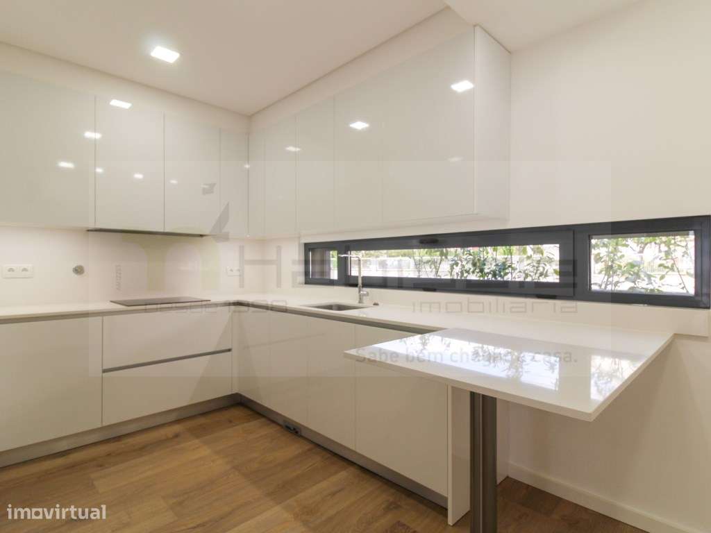 Moradia T4 em condomínio fechado em Loures, com piscina!-18