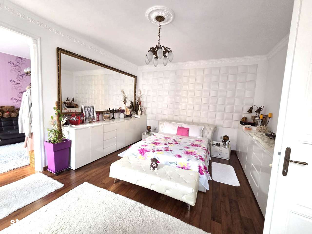 Apartament exclusivist in cladire istorica – 100 mp, 3 camere, Centr-3