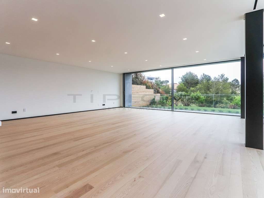 Moradia LUXO Condomínio Privado-8