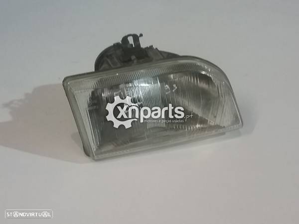 Farol normal Frente Esq FORD Fiesta 1989 - 1997 Usado - 1