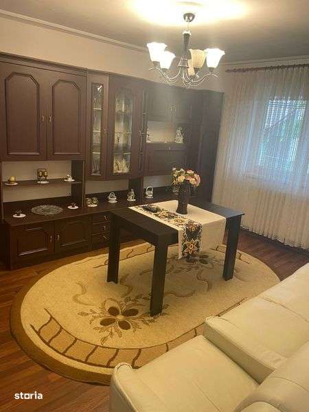 Apartament de închiriat - Imagine principală: 5/7