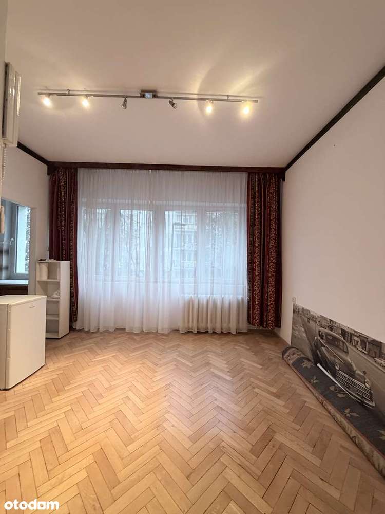 Kawalerka# Idealny rozstaw # OSOBNA KUCHNIA # WINDA # Hoża-0