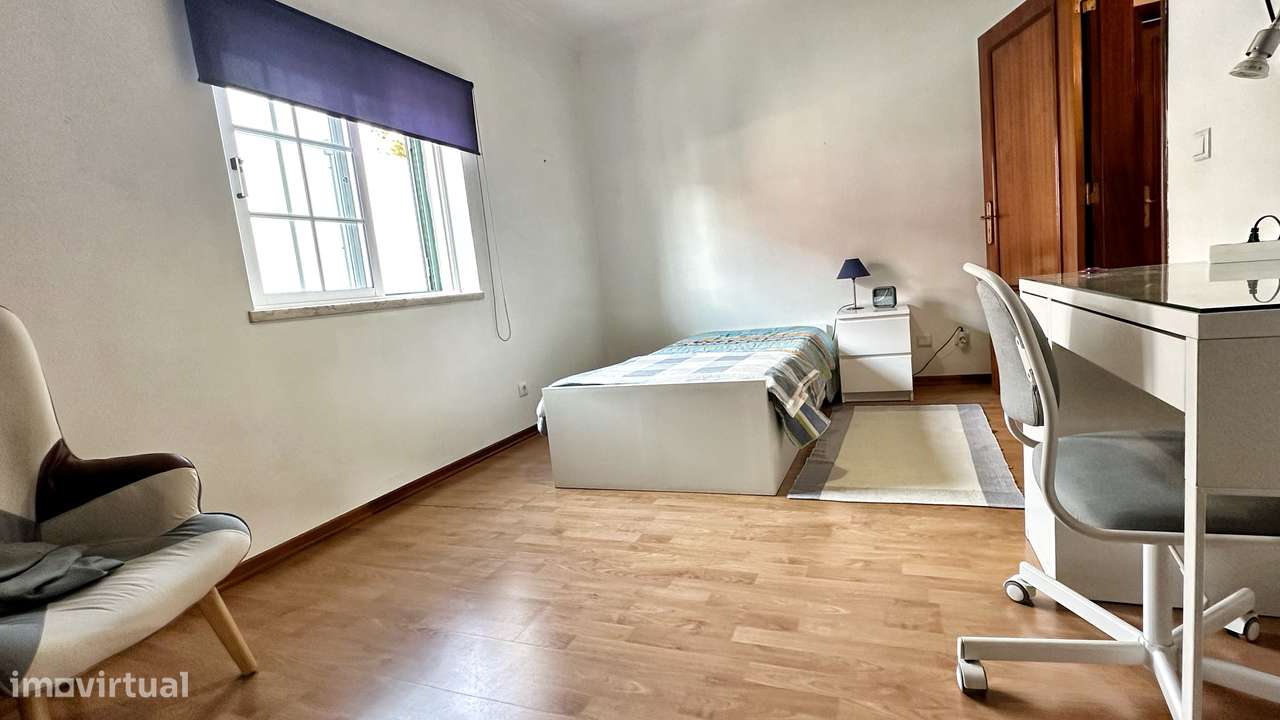 Moradia Geminada T4 – Quinta do Conde (Boa Água)-19