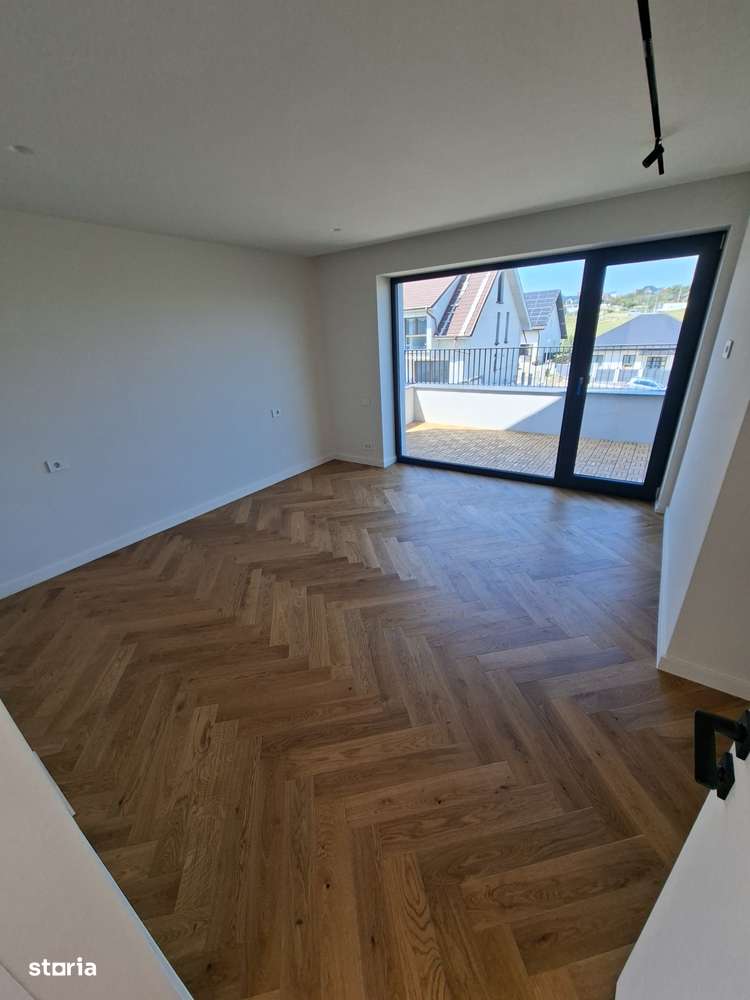 Casă de vanzare in Cartierul Primaverii-16