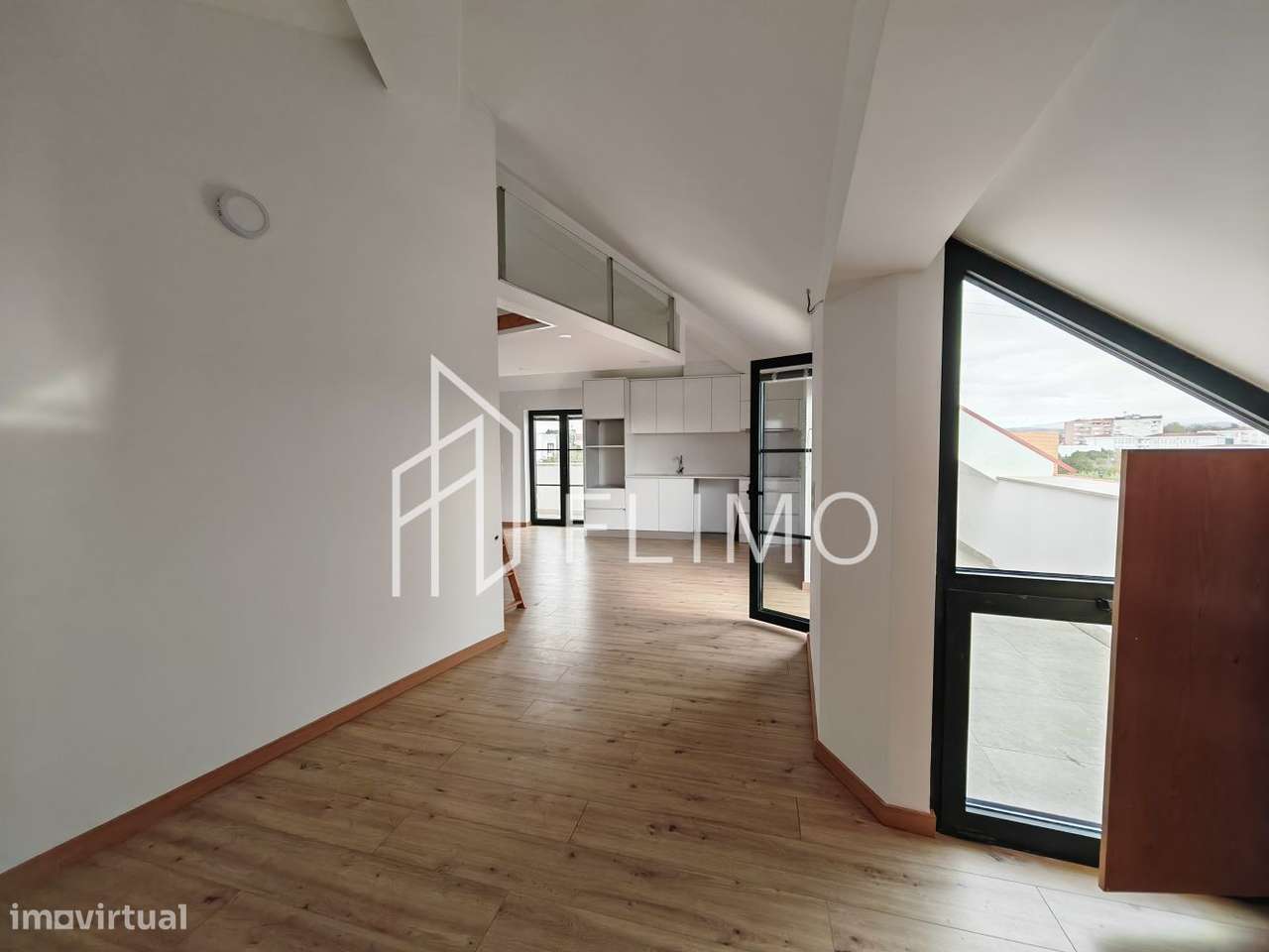 Apartamento de tipologia T0 no coração de Ovar-6