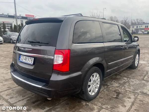 Chrysler Town & Country 3.6 Touring - 11