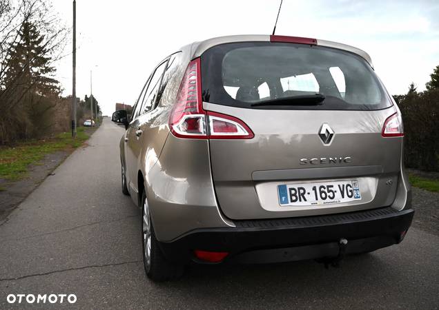 Renault Scenic - 11