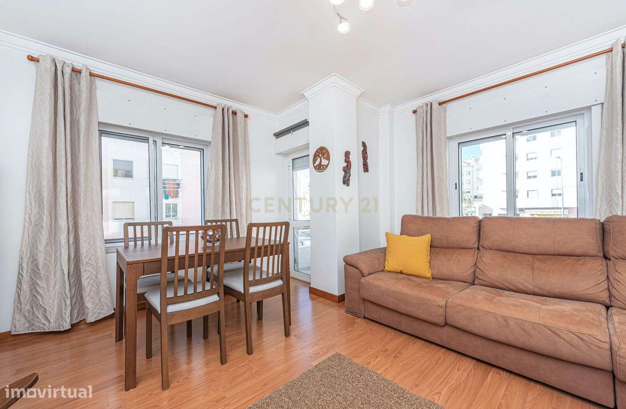 Apartamento T2 em Santa Marta do Pinhal, Corroios, para Arrendamento. - Grande imagem: 3/24