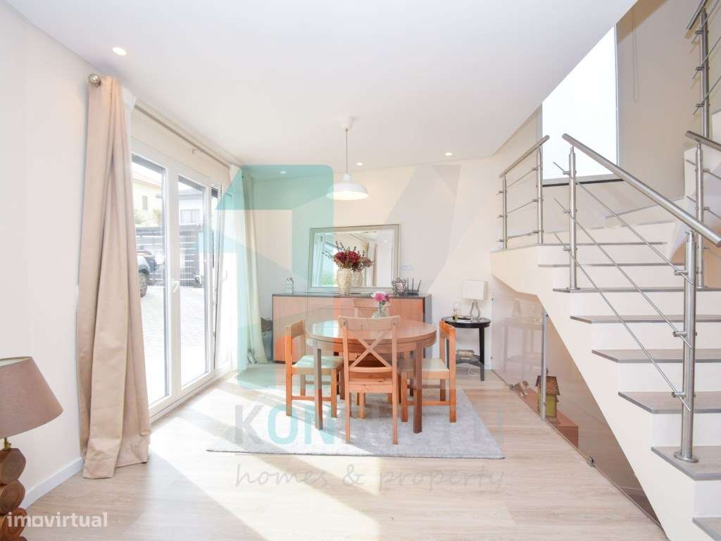Fantástica Moradia geminada T3+1 com piscina - São Domingos de Rana-6