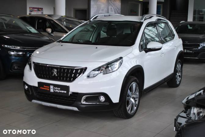 Peugeot 2008 1.2 Pure Tech Allure S&S - 4