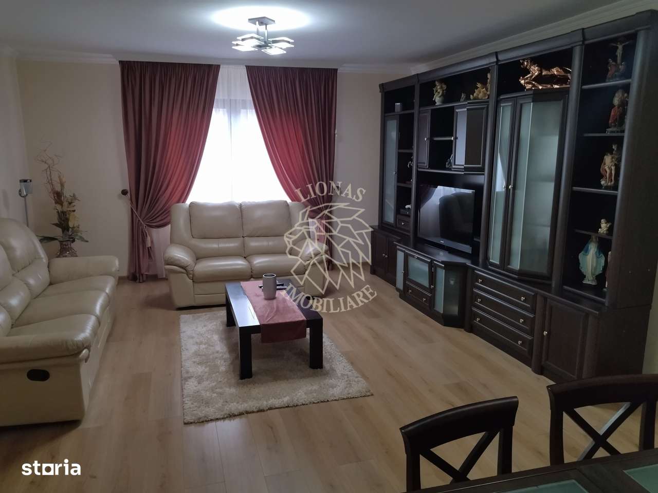 Casa de Lux 7 camere-270 mp-curte amenajata-teren 2312 mp-Salva - Imagine principală: 3/9