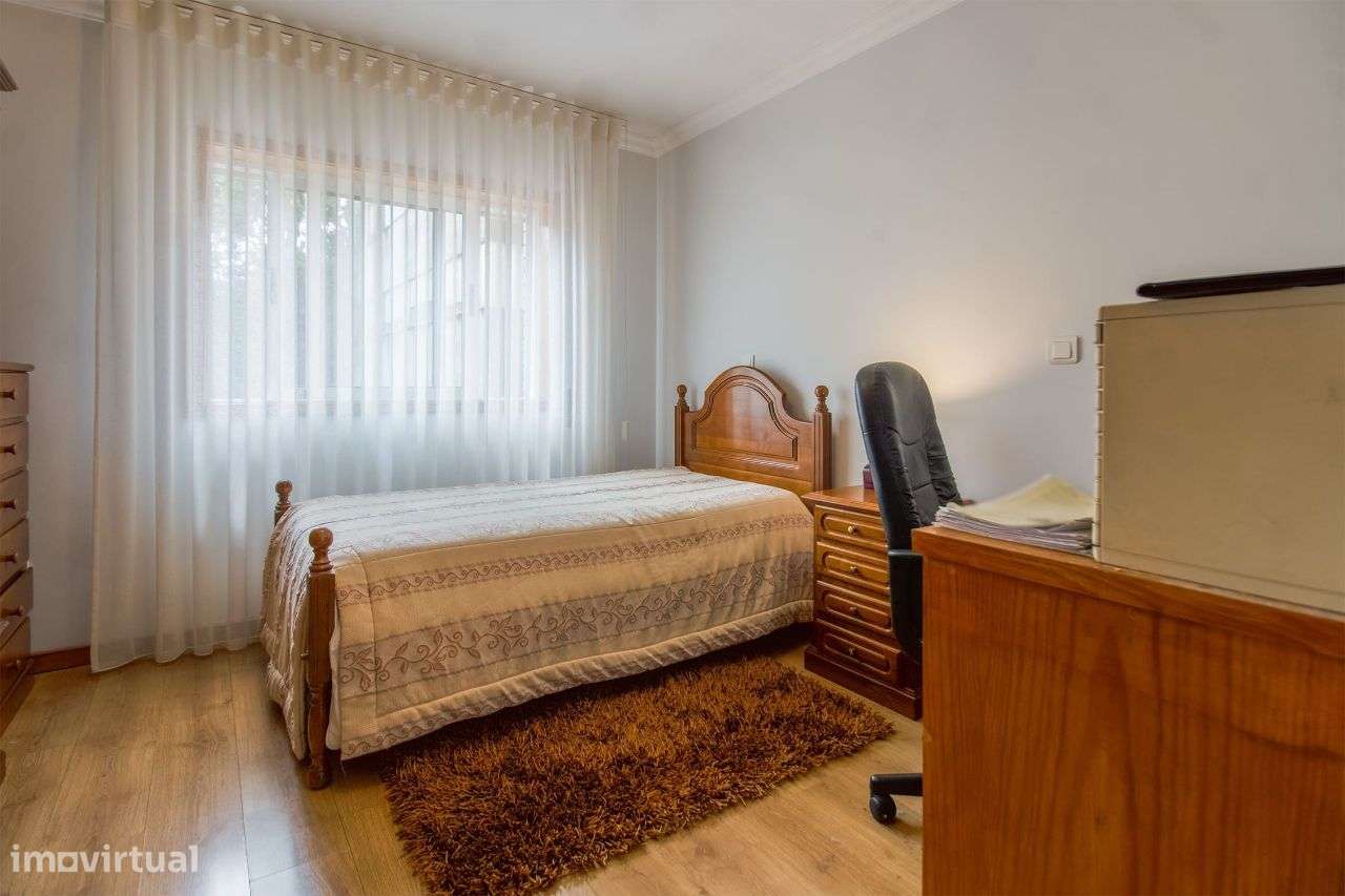 Apartamento T3 no Castêlo da Maia (ISMAI)-15