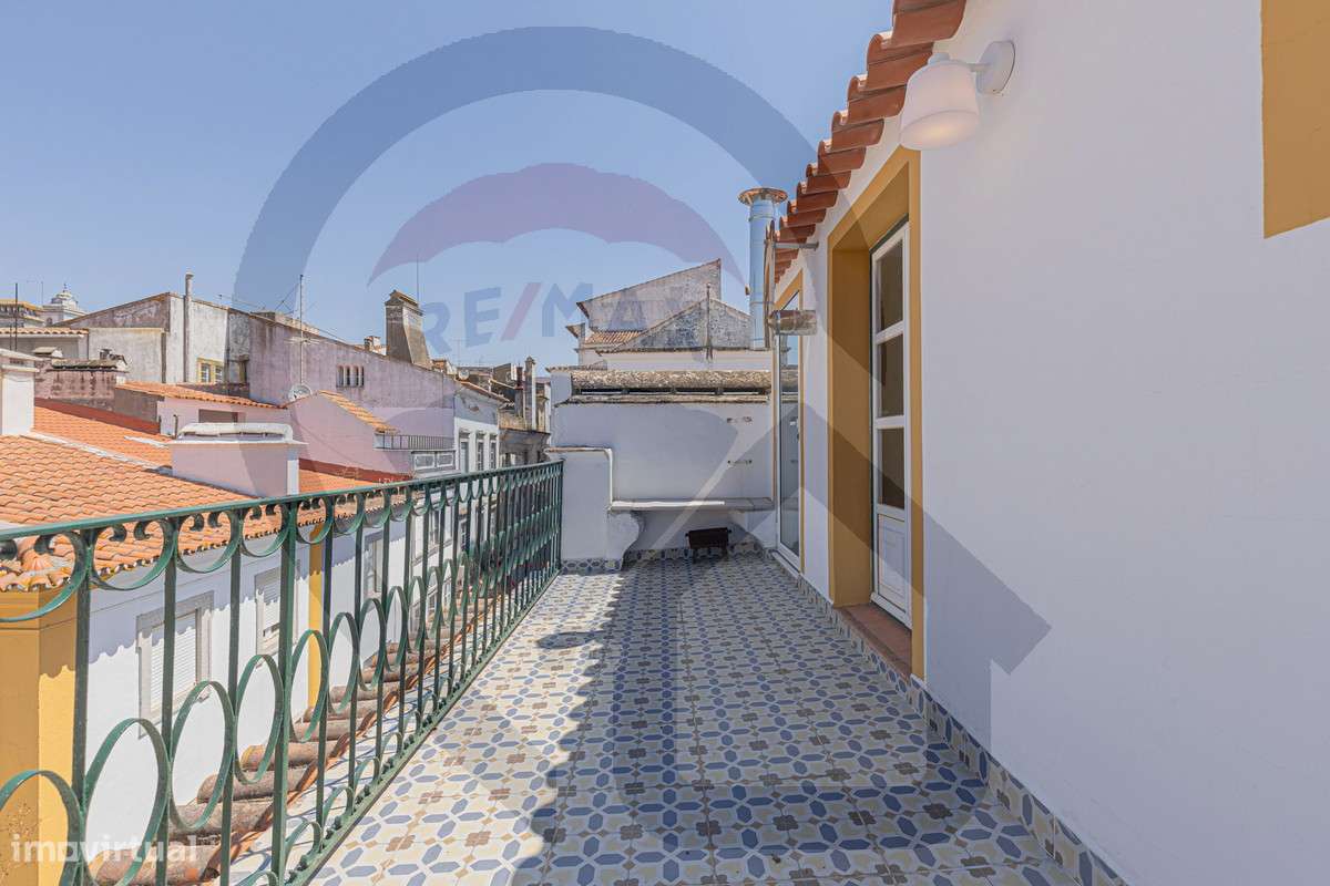 Moradia T3 Renovada no Centro Histórico de Évora – Charme Único-39