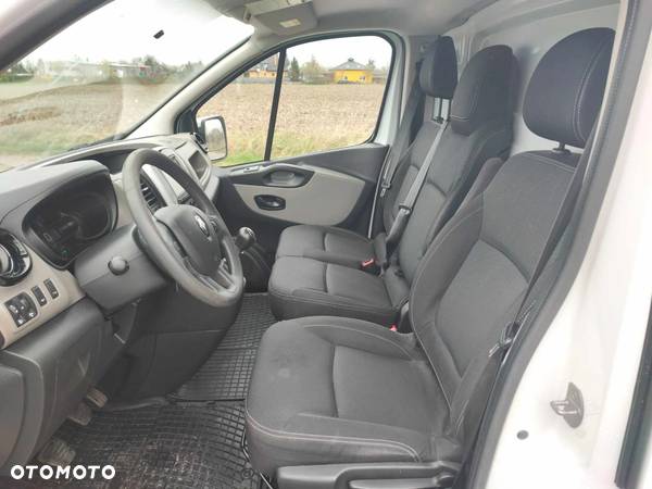 Renault TRAFIC - 13