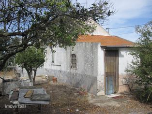 Moradia Isolada com anexos, inserida em Terreno com 5.400m2 - Grande imagem: 4/18