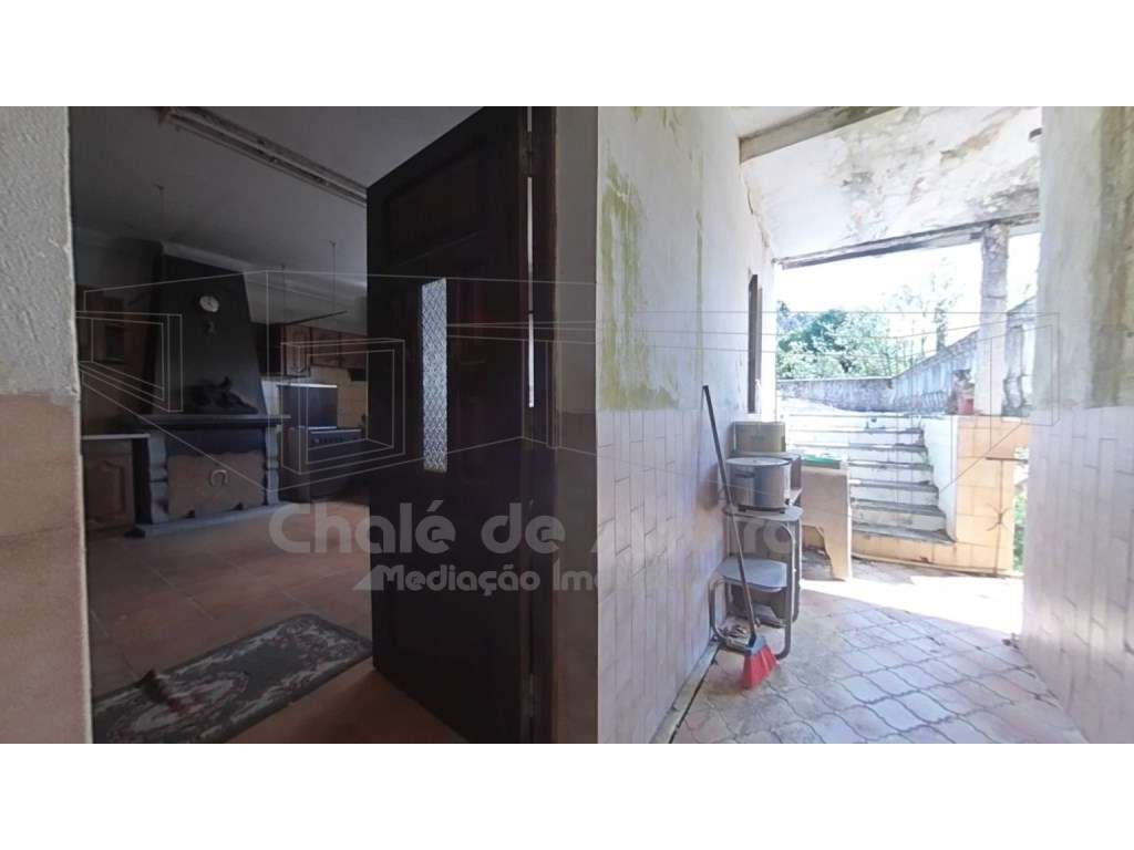 Quinta com 5.000 m2 e casa habitação T5 em Águeda-16