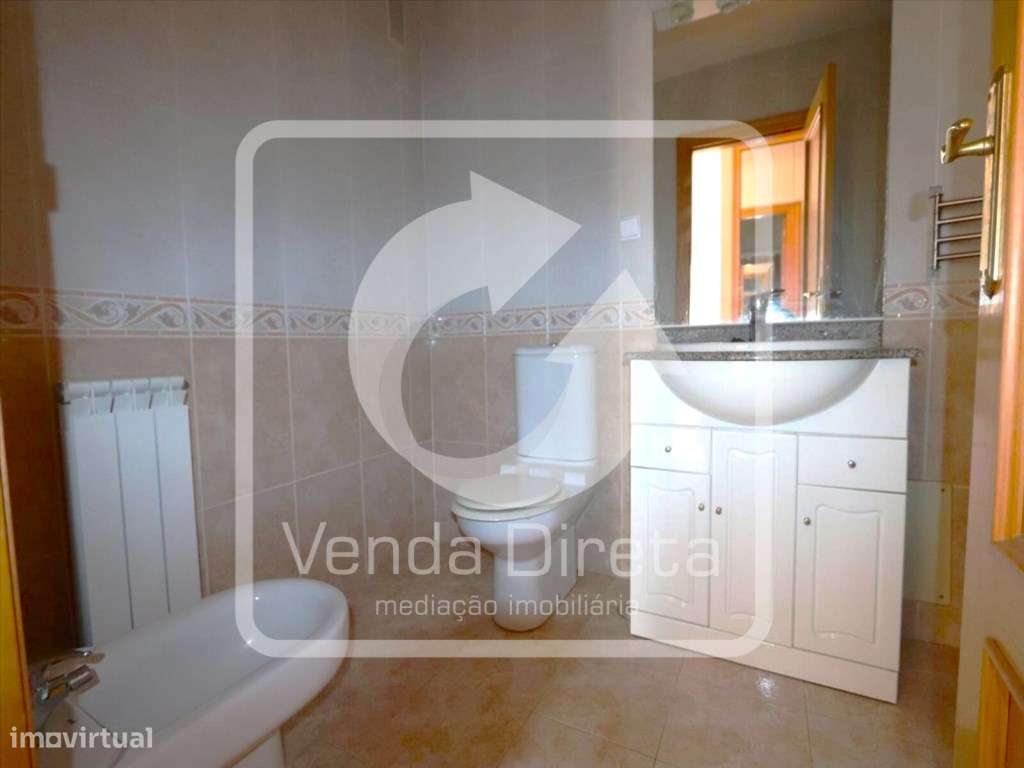 Apartamento T3 | 137 m² | Varanda | Arrecadação | Estacionamento | ...-19