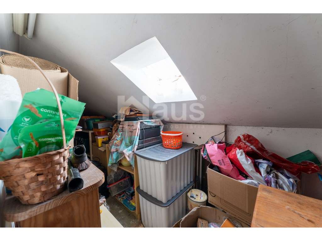 Prédio para venda na Baia do Seixal-17