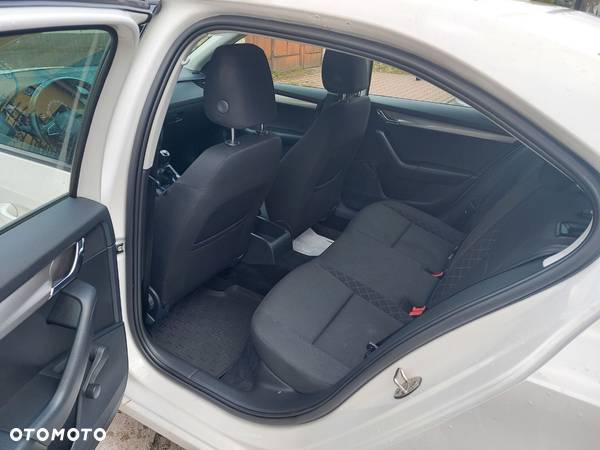 Skoda Octavia 1.6 TDI Active - 8