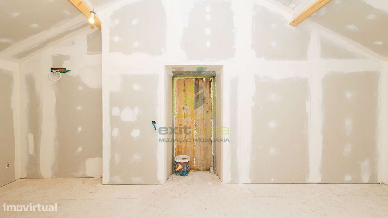 Moradia T4 remodelada-13