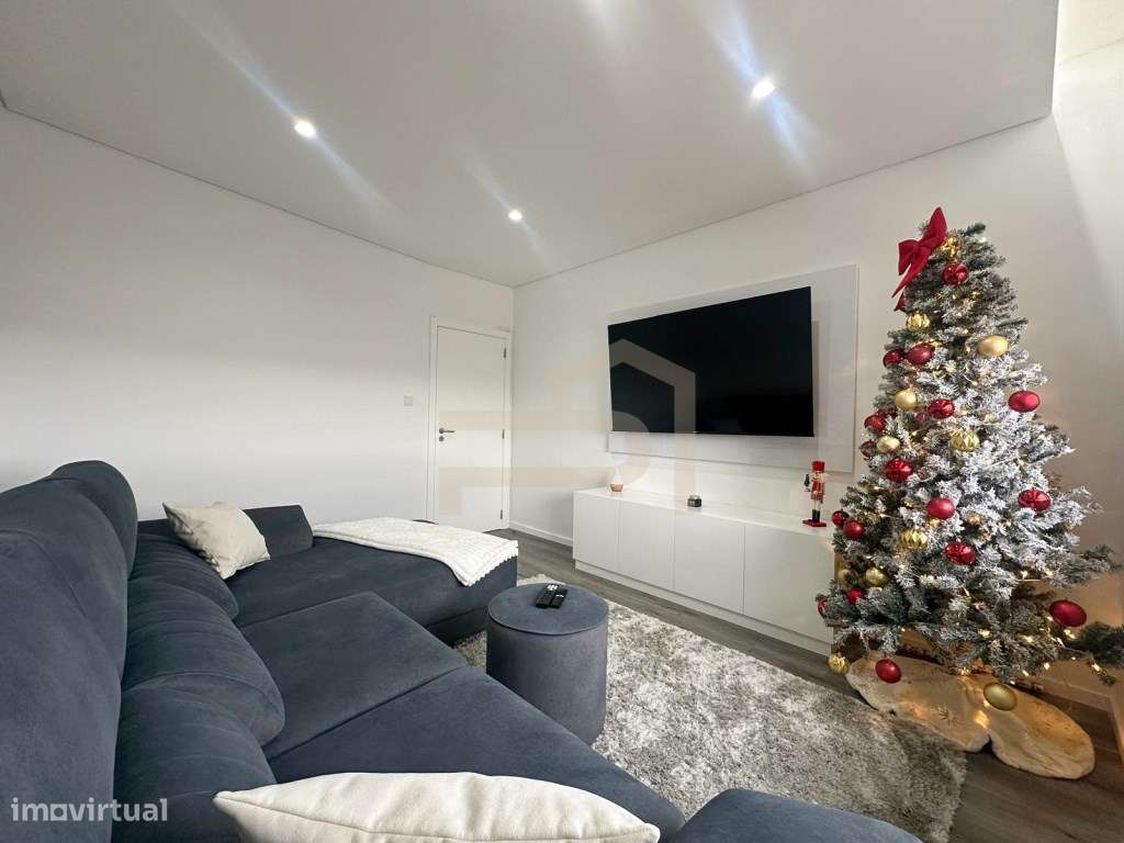 Vende-se T2+1 Renovado em Rio Tinto.-6