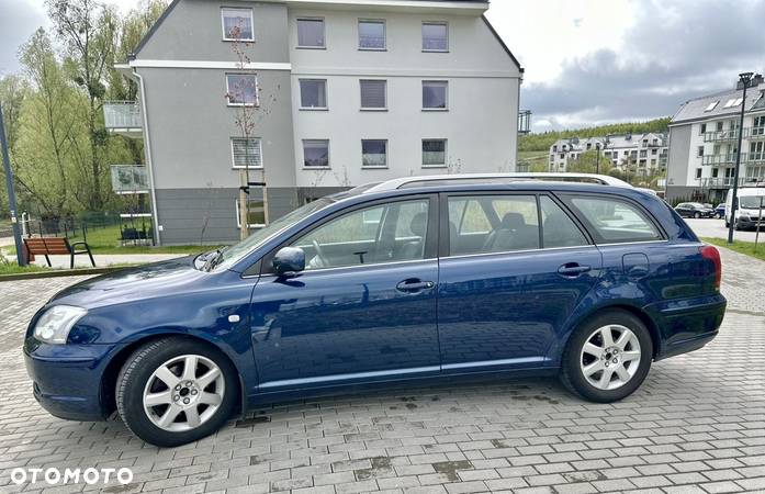 Toyota Avensis 2.0 D-4D Luna - 13