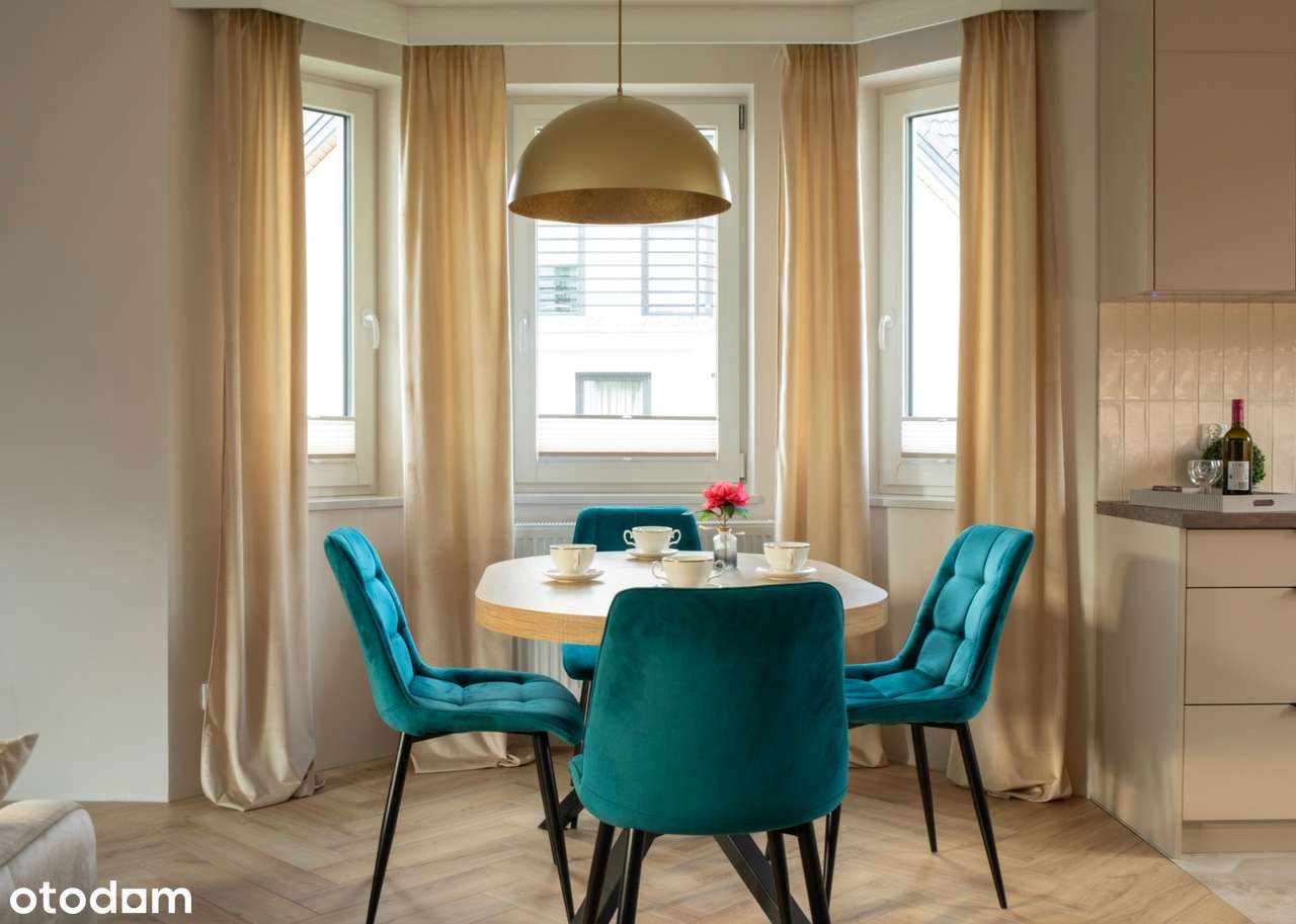 Wyjątkowy dom w Nowodworcach - bliźniak z 2023 roku-0