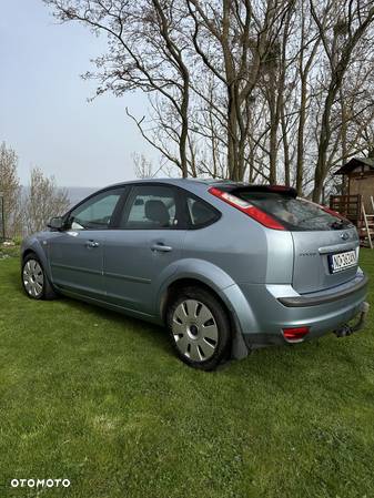 Ford Focus 1.6 Ghia - 3